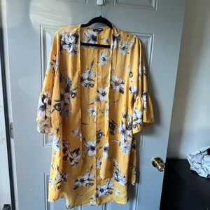 Fashion Nova Yellow Floral Kimono Size XL